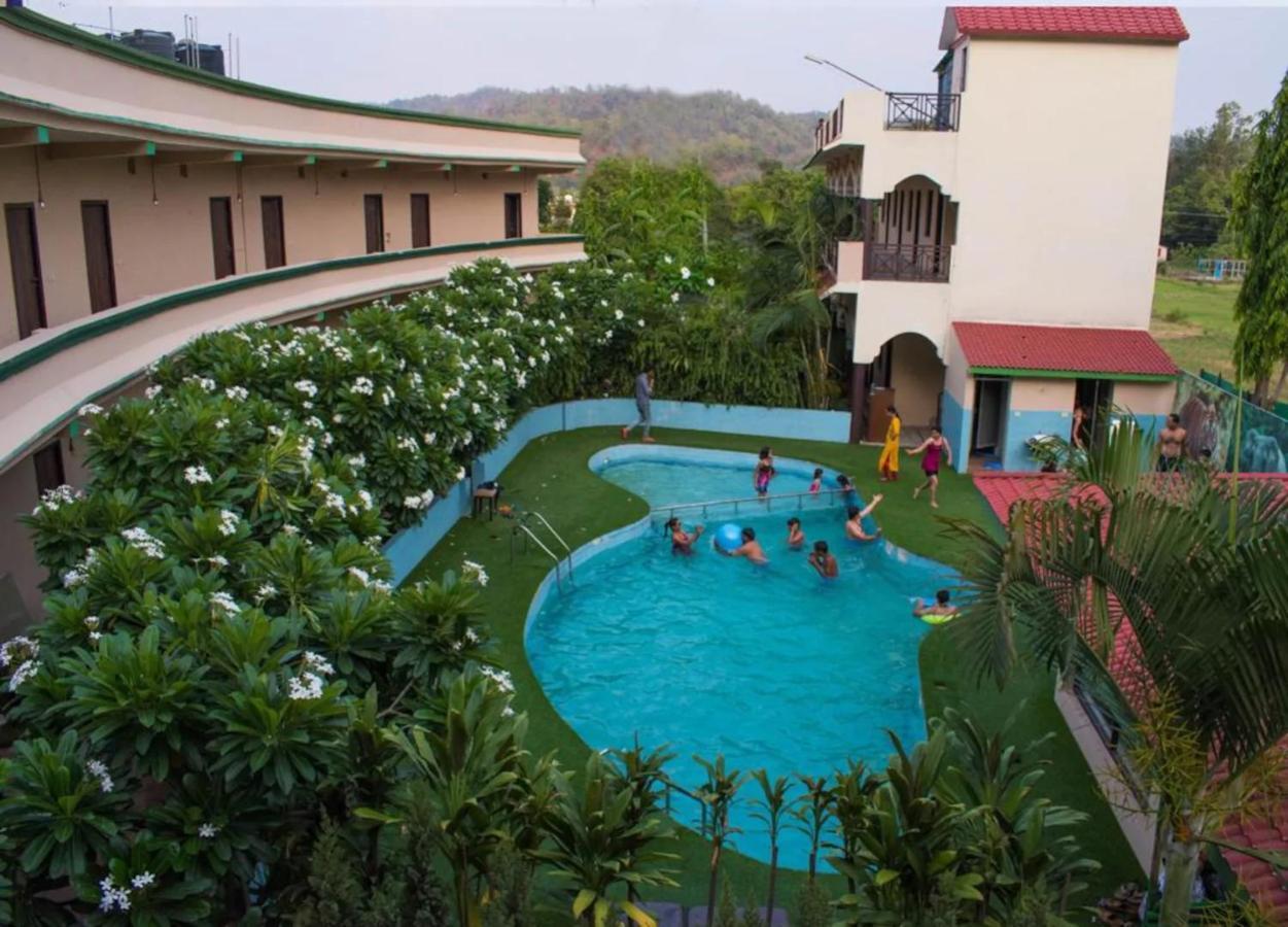 Corbett Ambience Resort ラムナガル エクステリア 写真